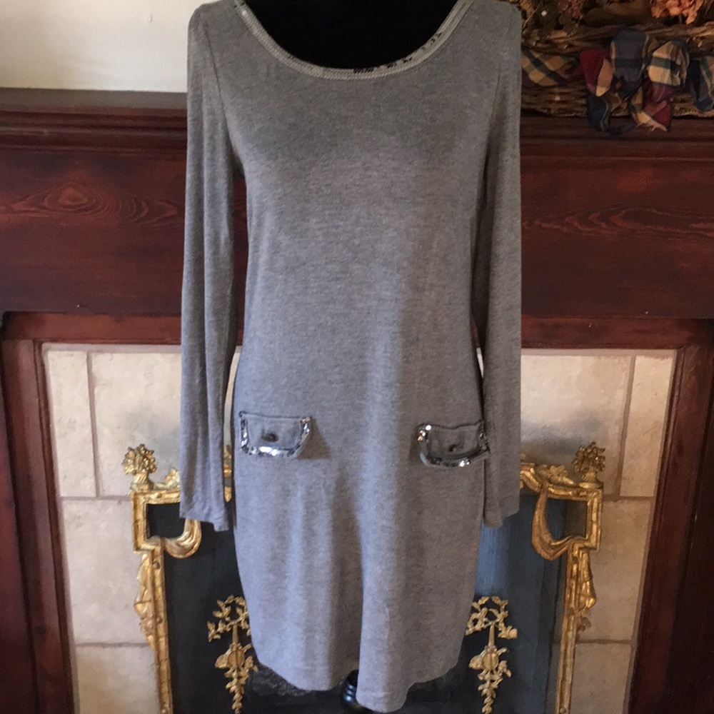 🦊 Juicy Couture sequin dress. Gray with silver